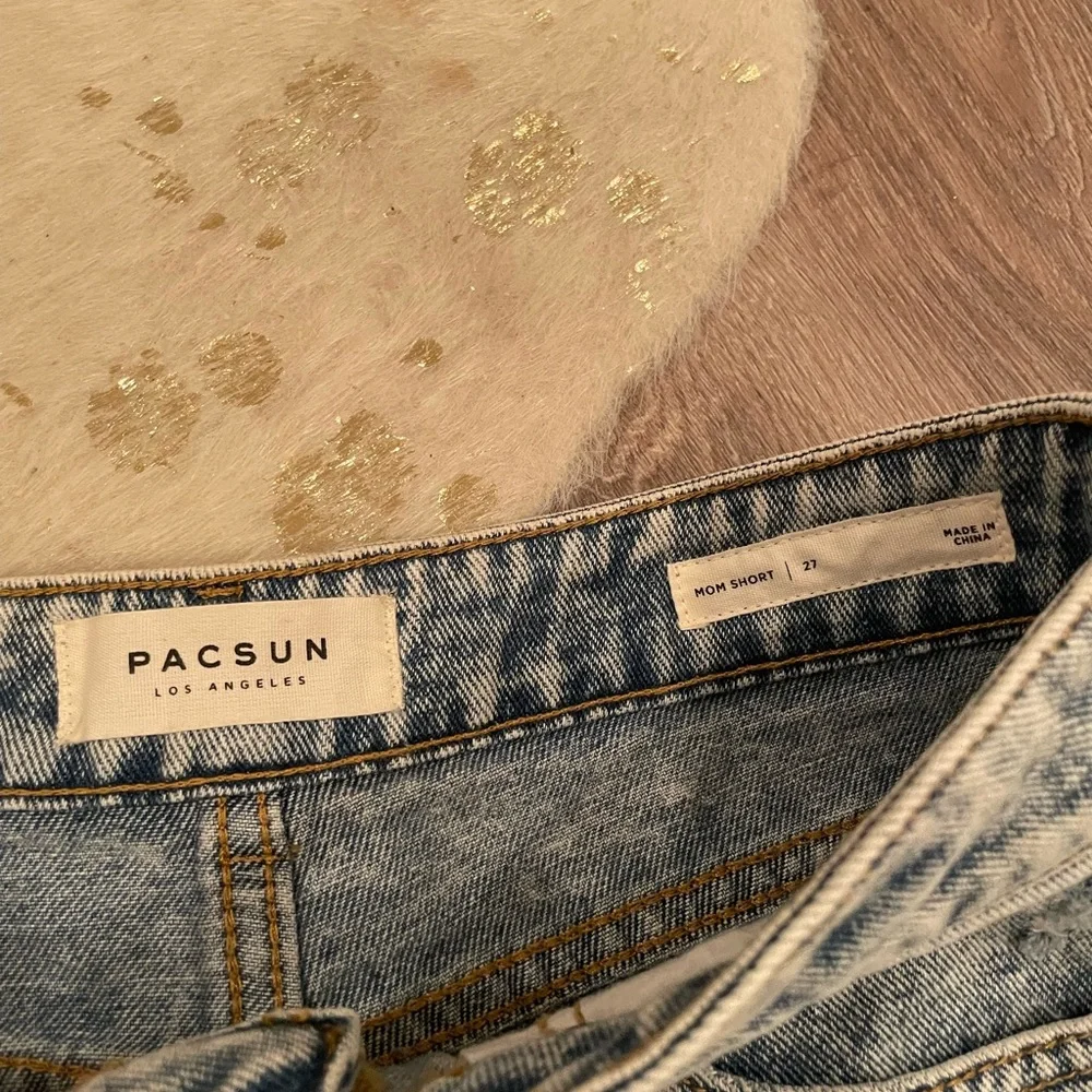 Pacsun acid wash mom shorts - Picture 3 of 6